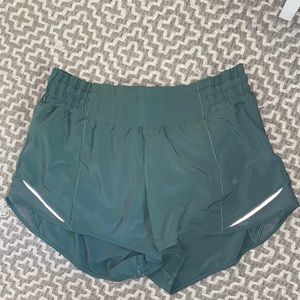 Lululemon HottyHot Shorts 2.5 Inseam TideWaterTeal